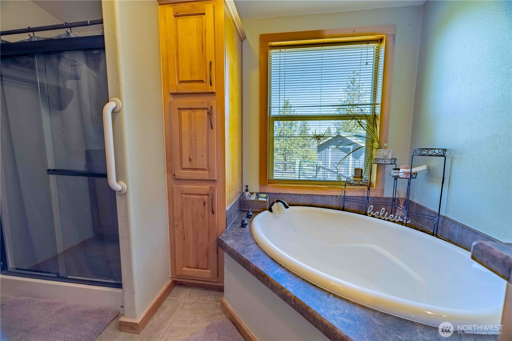 23 Razor Road , Tonasket, WA 98855