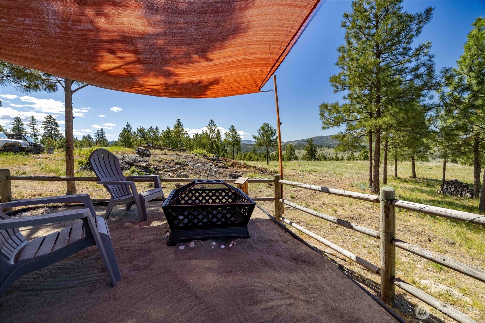 23 Razor Road , Tonasket, WA 98855