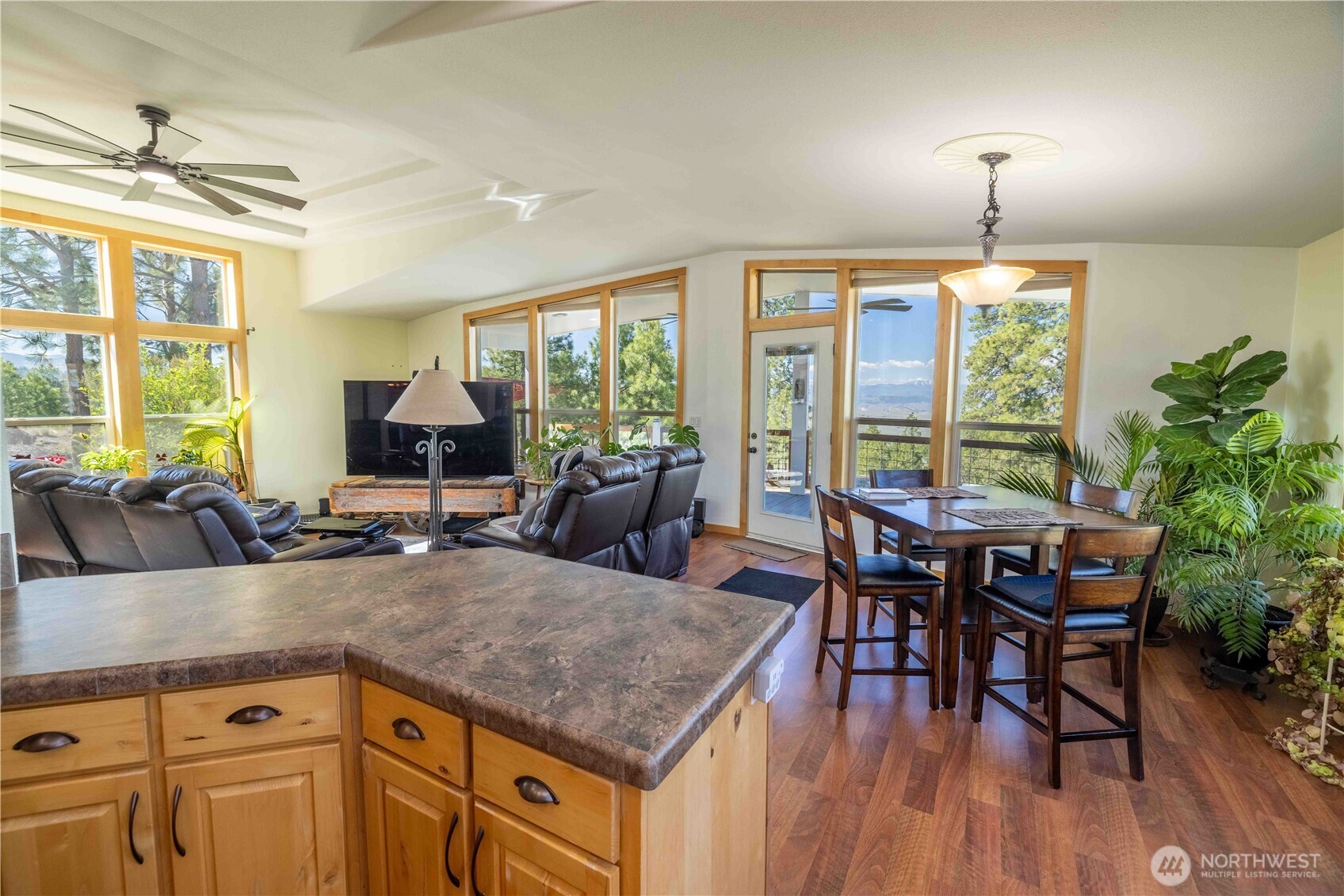 23 Razor Road , Tonasket, WA 98855