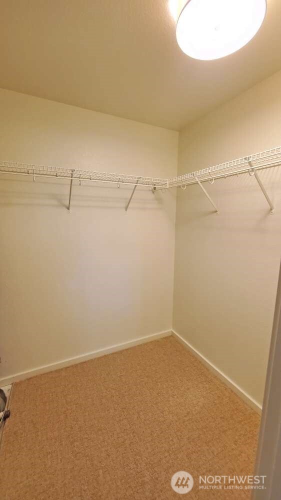 215 9th Street #D201, Kirkland, WA 98033