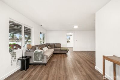 17403 Spanaway Lane E, Spanaway, WA 98387 - Photo 4