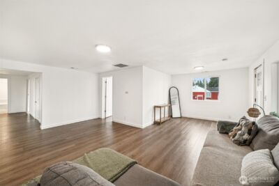 17403 Spanaway Lane E, Spanaway, WA 98387 - Photo 5