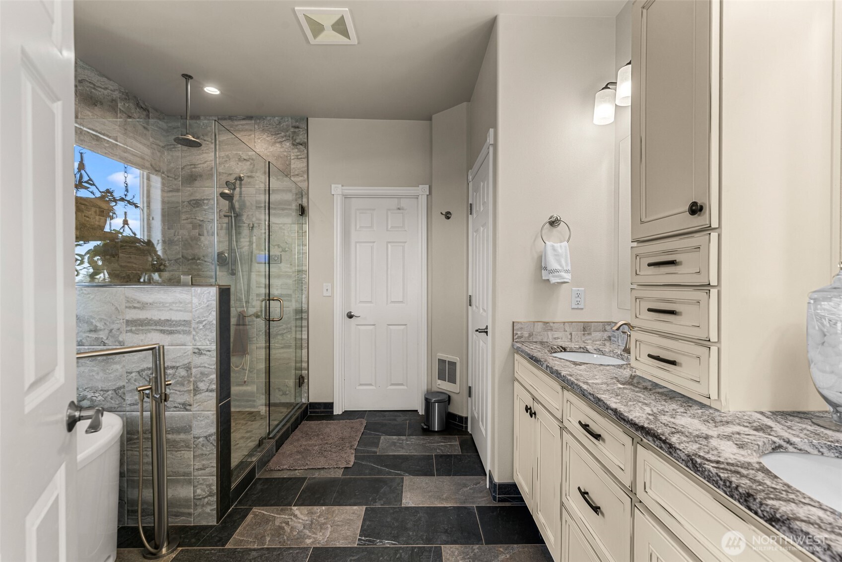 700 Clarissa Lane , East Wenatchee, WA 98802