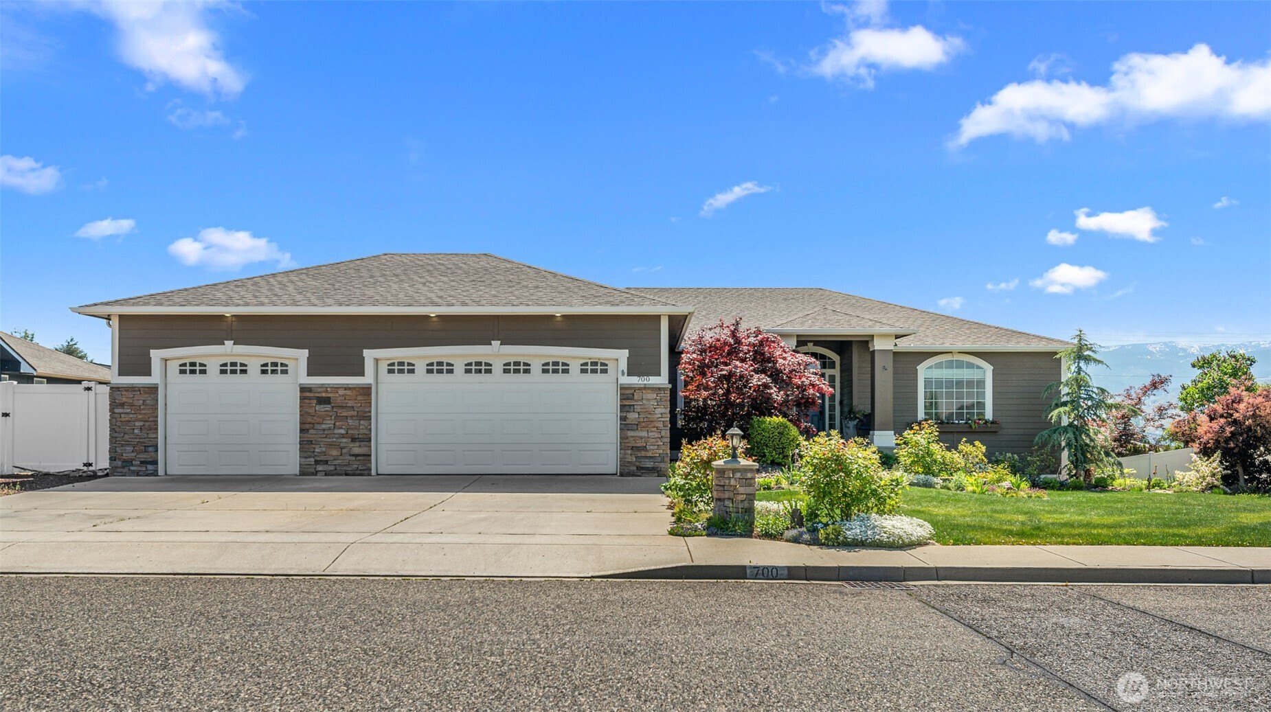 700 Clarissa Lane , East Wenatchee, WA 98802