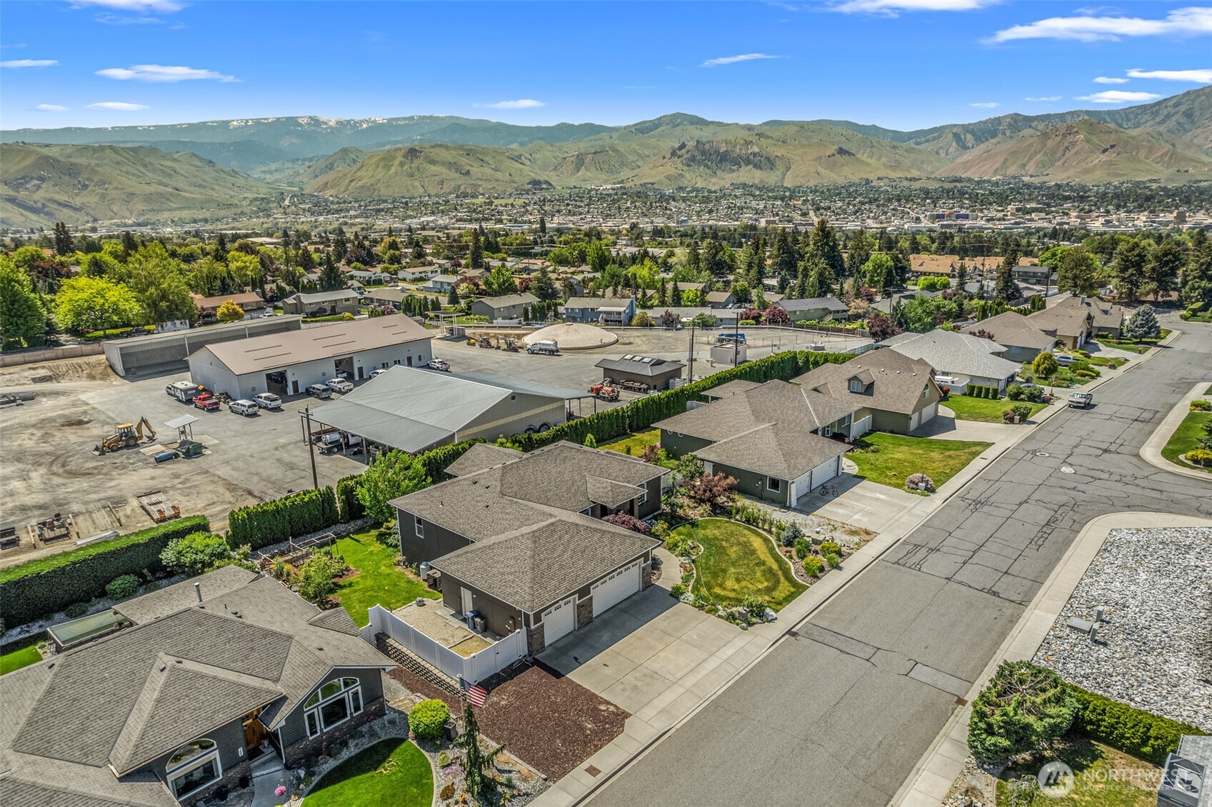 700 Clarissa Lane , East Wenatchee, WA 98802