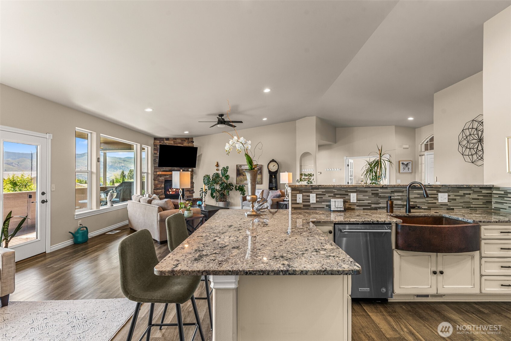 700 Clarissa Lane , East Wenatchee, WA 98802
