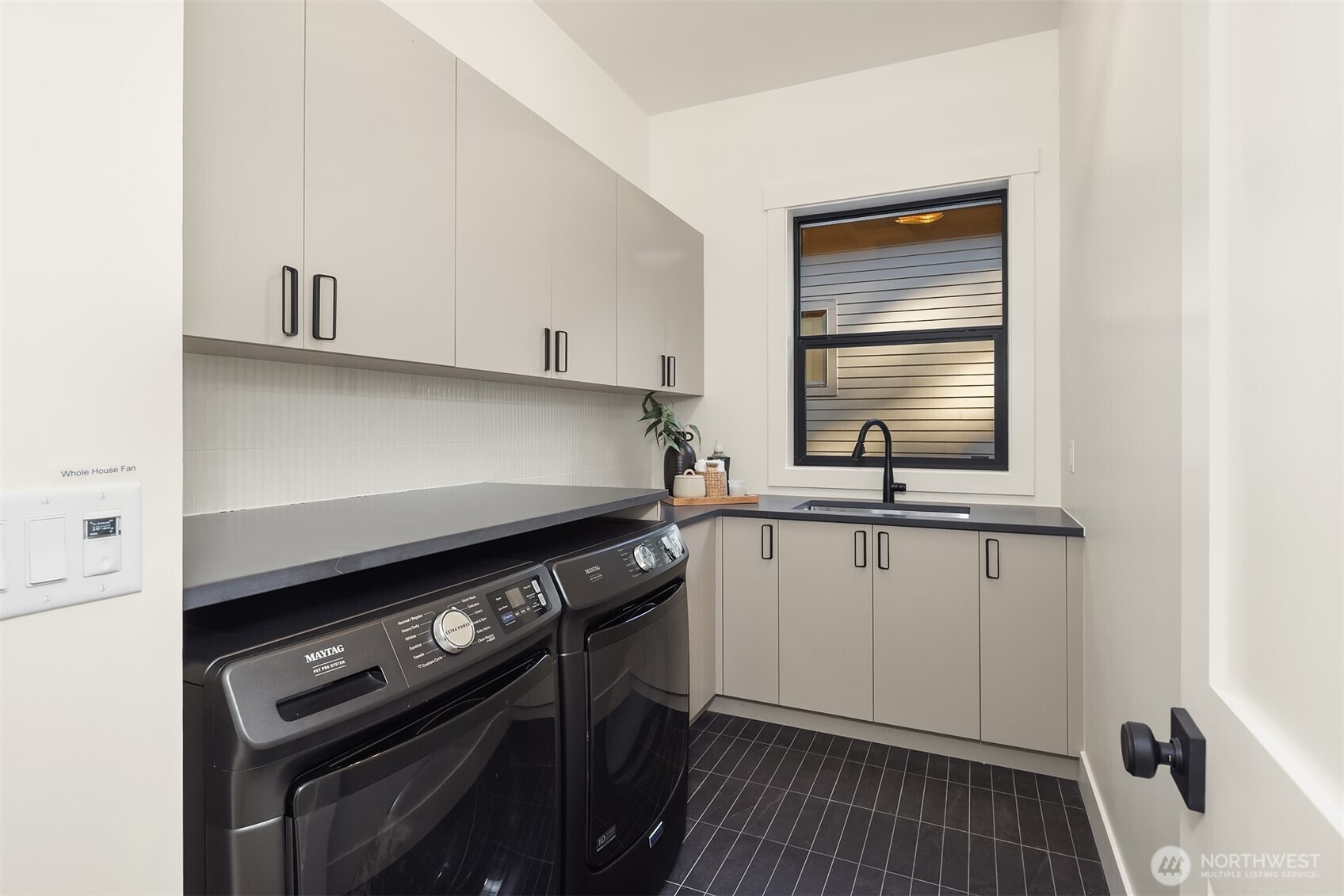 15014 SE 22nd Street , Bellevue, WA 98007
