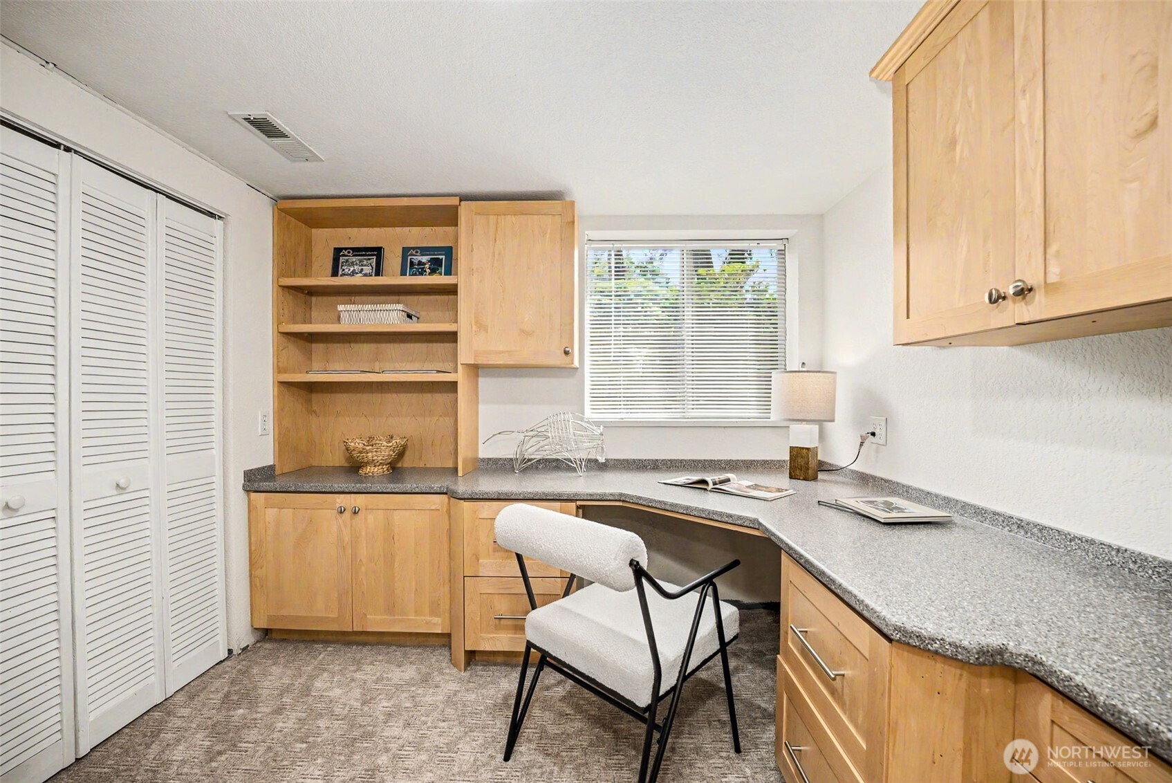 1427 Northlake Way NW, Bremerton, WA 98312