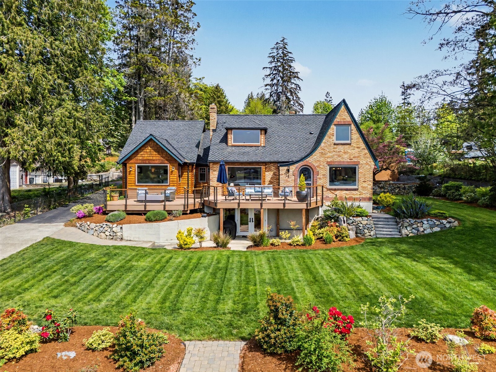 1427 Northlake Way NW, Bremerton, WA 98312