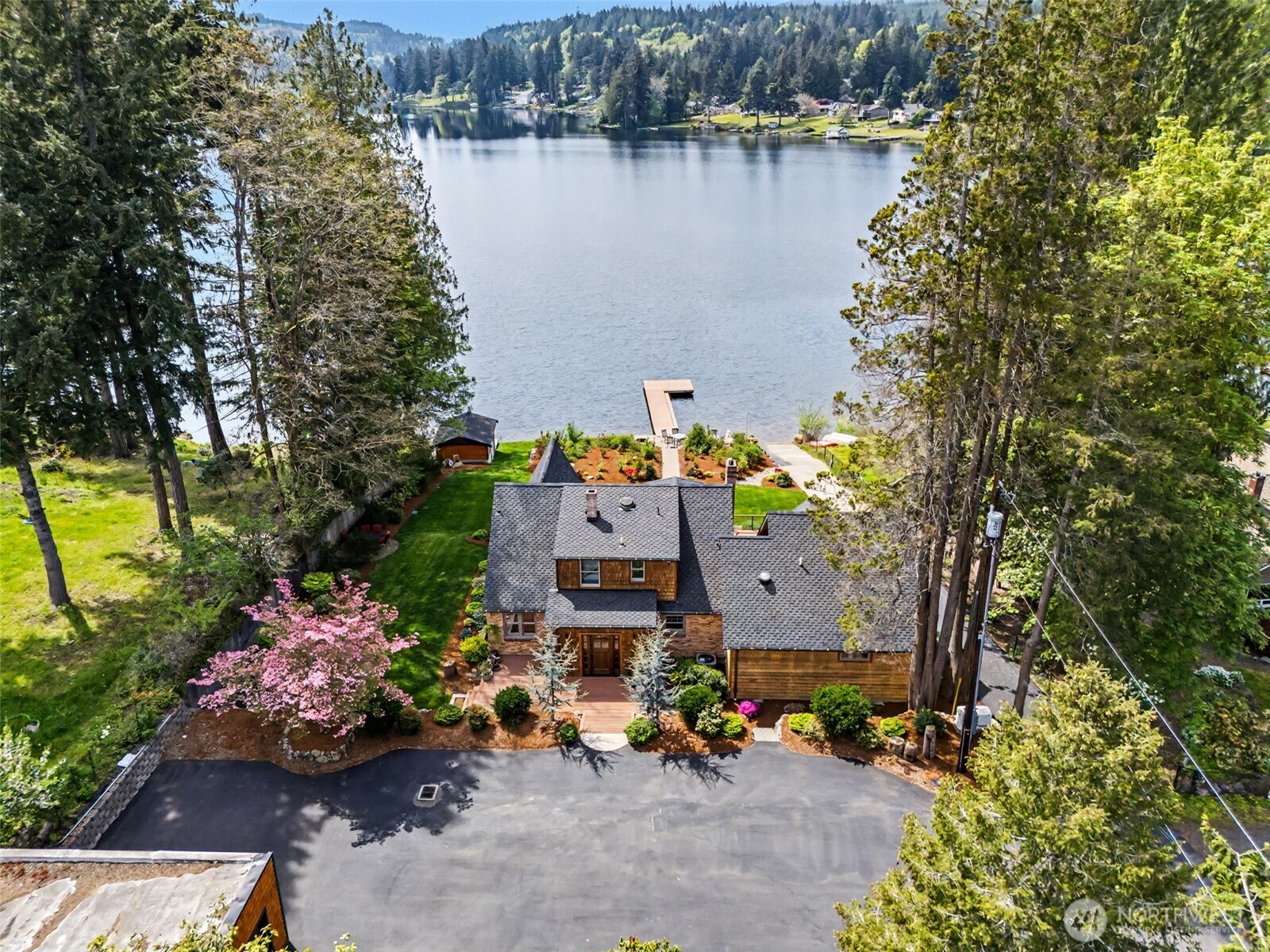 1427 Northlake Way NW, Bremerton, WA 98312