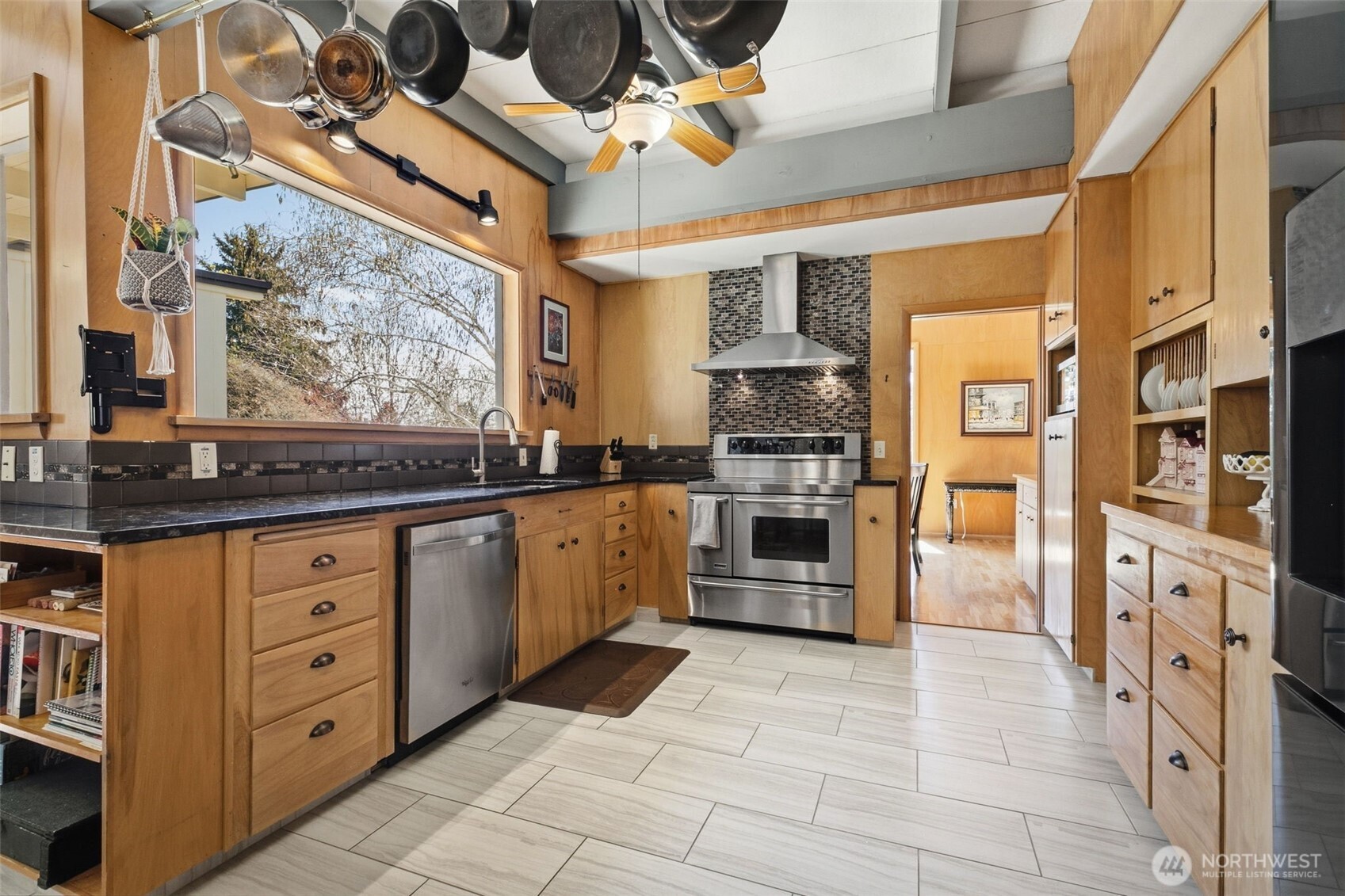 4710 W Lincoln , Yakima, WA 98908