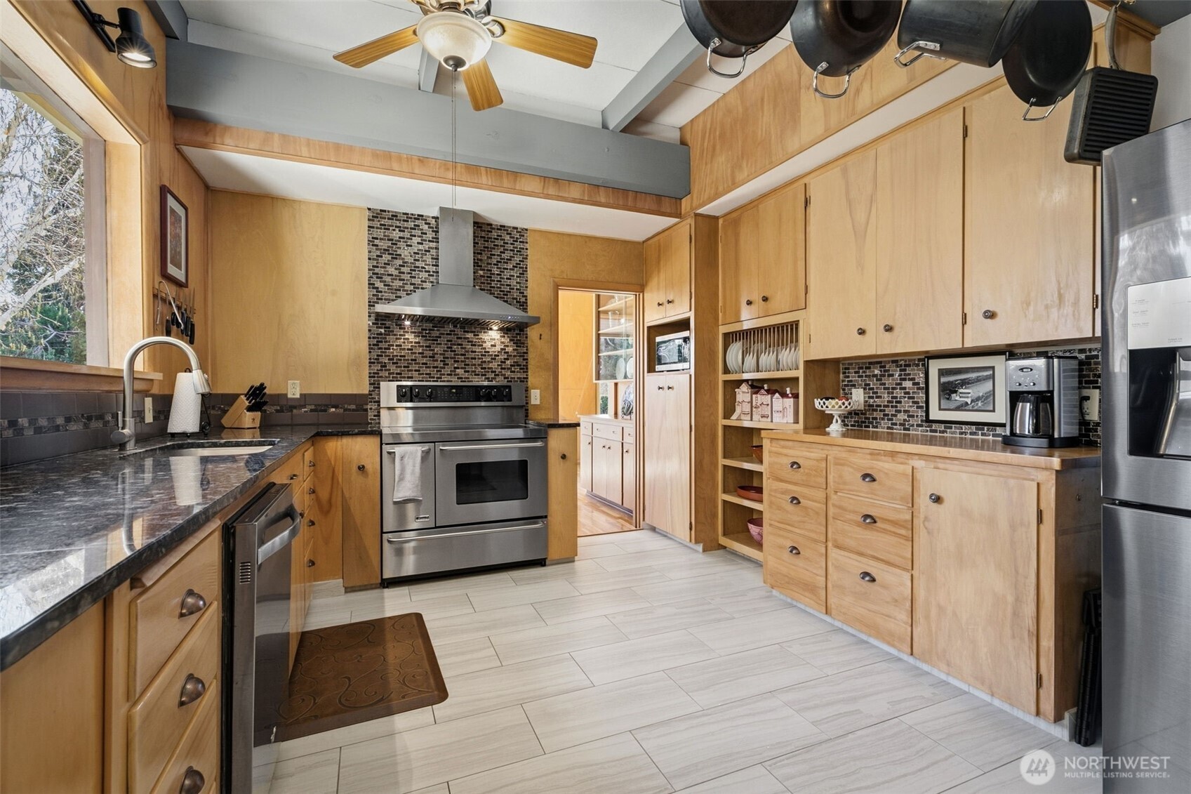 4710 W Lincoln , Yakima, WA 98908