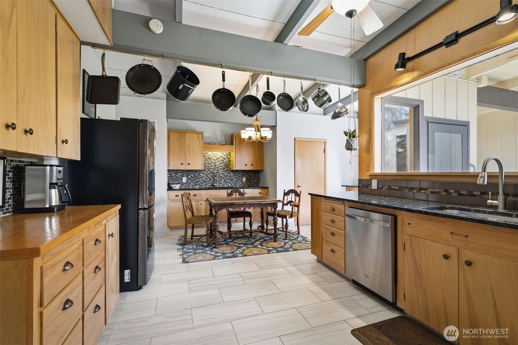 4710 W Lincoln , Yakima, WA 98908