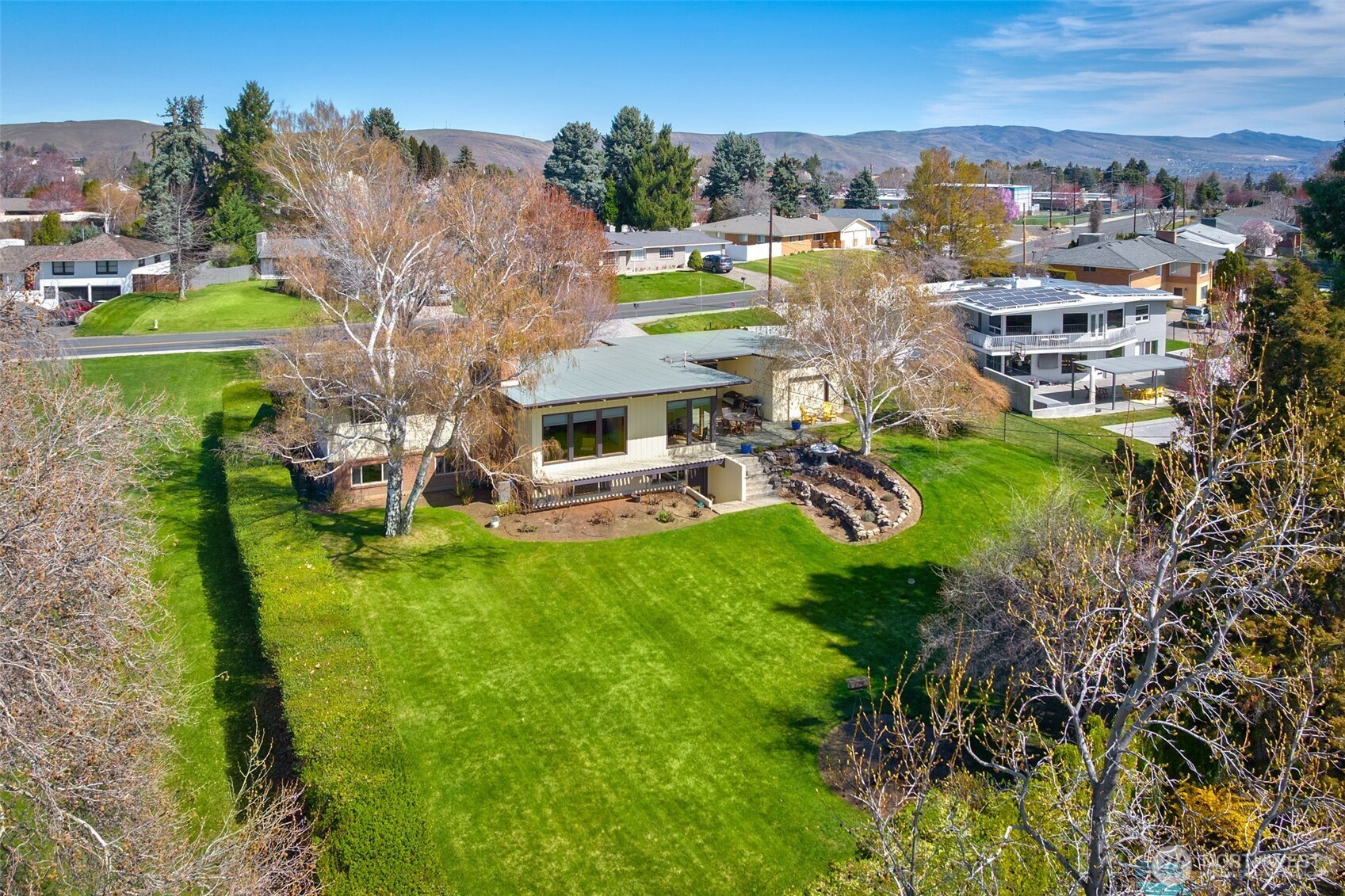 4710 W Lincoln , Yakima, WA 98908