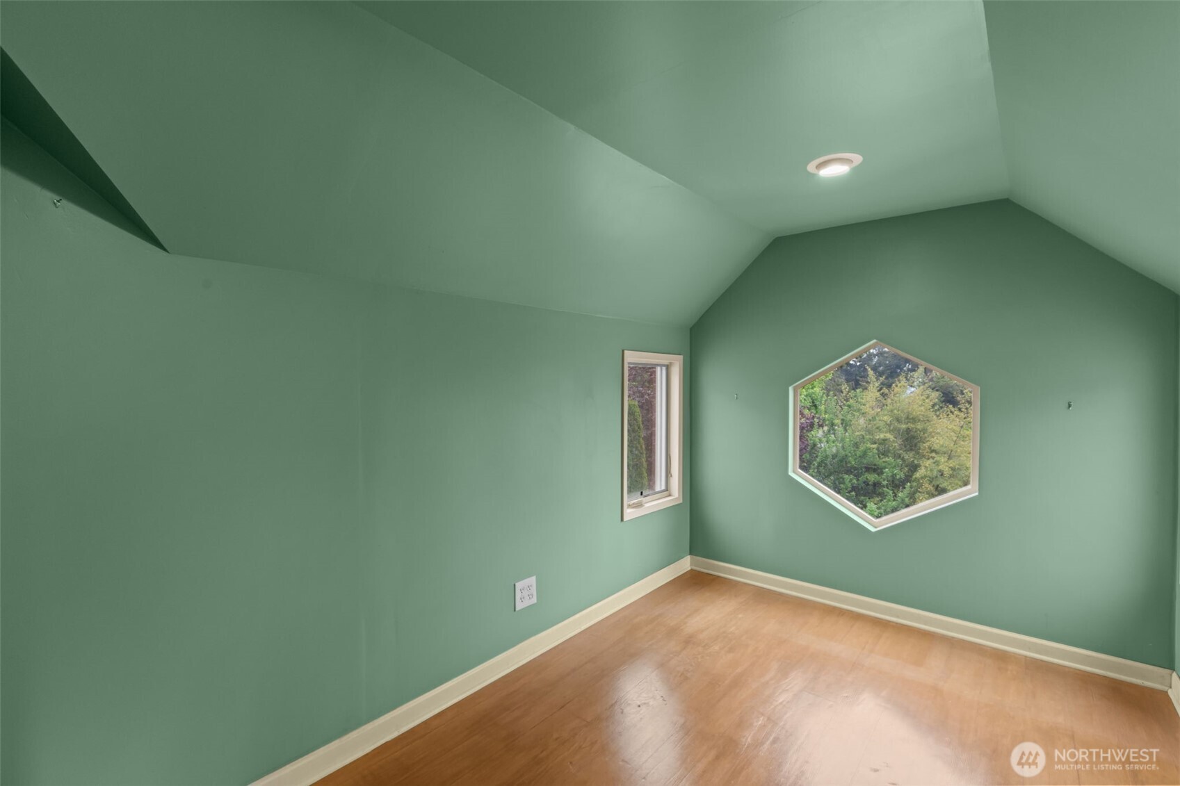 7123 32nd Avenue SW, Seattle, WA 98126