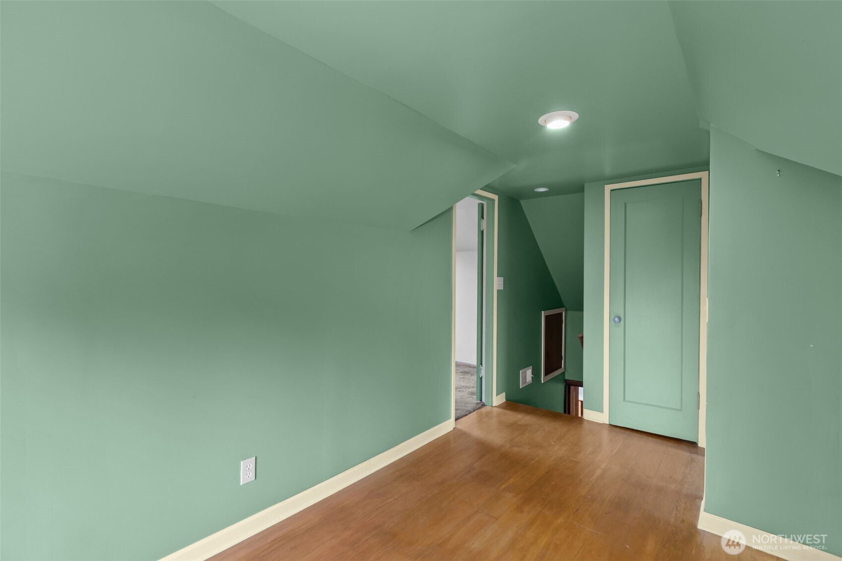 7123 32nd Avenue SW, Seattle, WA 98126