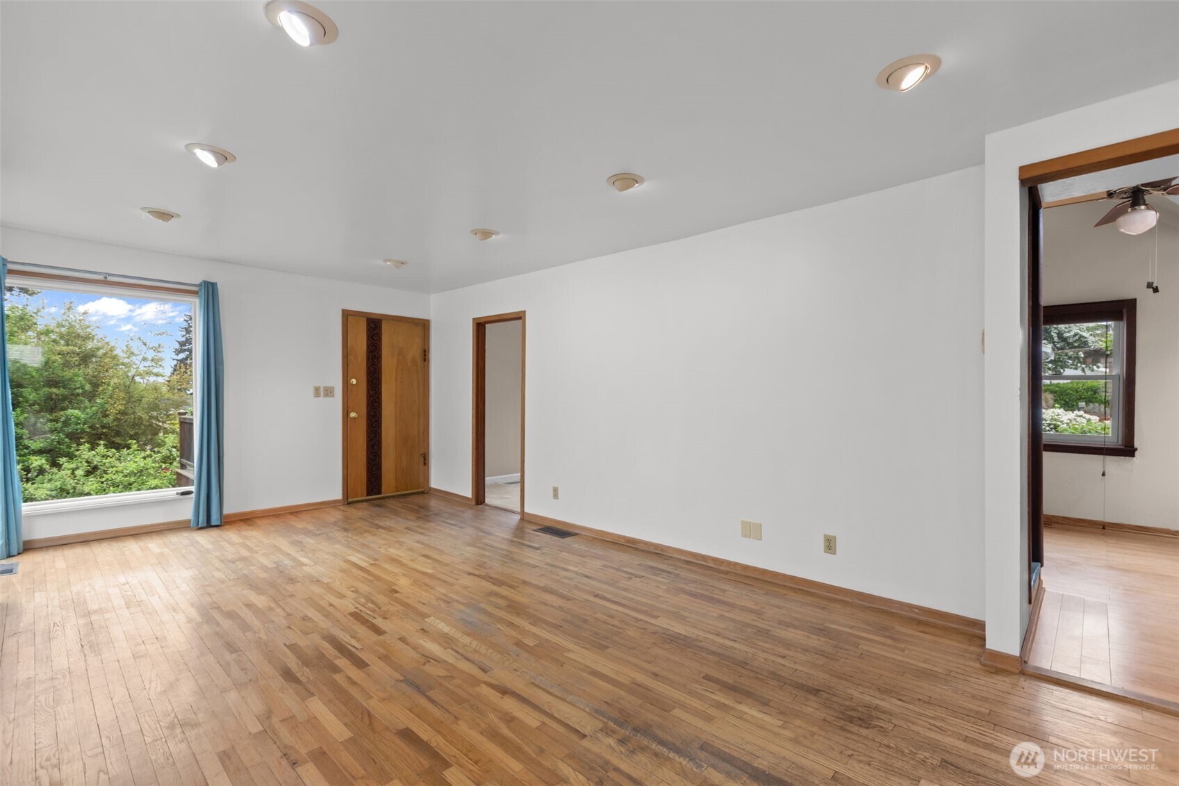 7123 32nd Avenue SW, Seattle, WA 98126