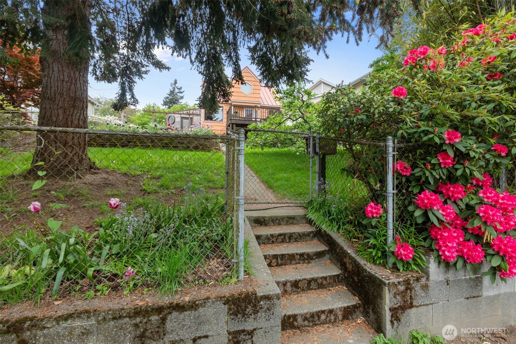 7123 32nd Avenue SW, Seattle, WA 98126