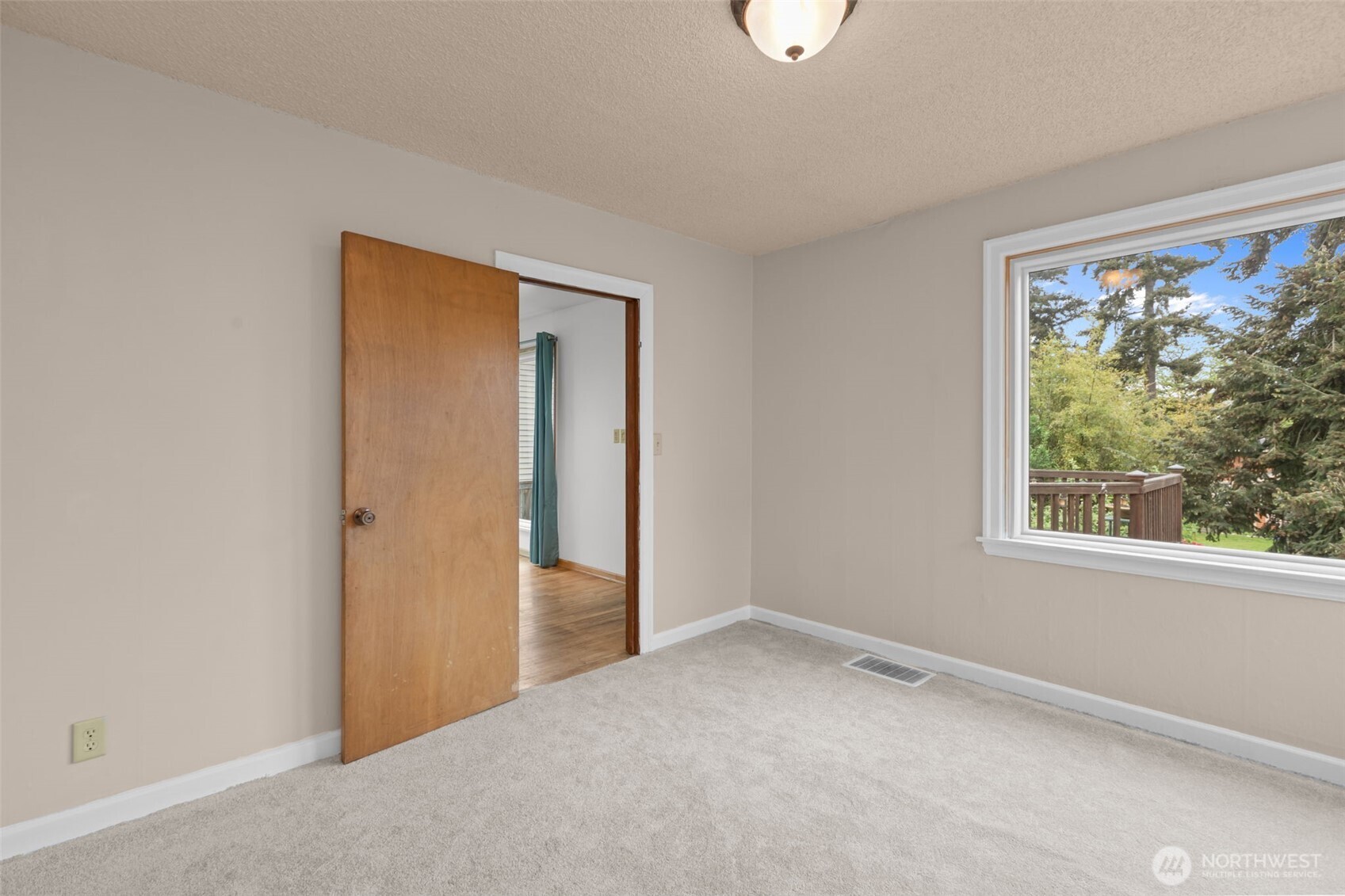7123 32nd Avenue SW, Seattle, WA 98126