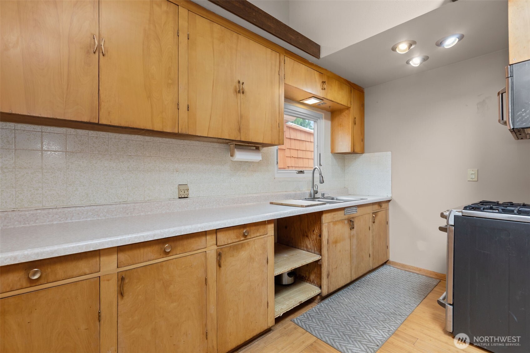 7123 32nd Avenue SW, Seattle, WA 98126
