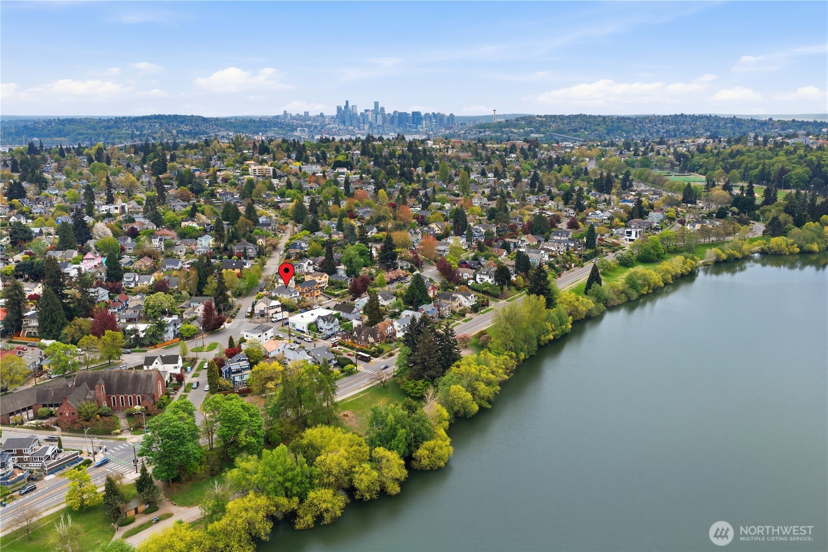 6238 Woodlawn Avenue N, Seattle, WA 98103
