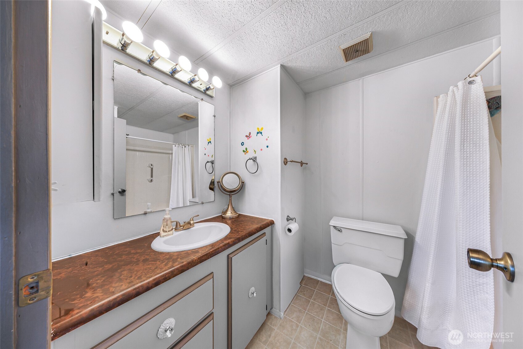 1200 Lincoln Street #406, Bellingham, WA 98229
