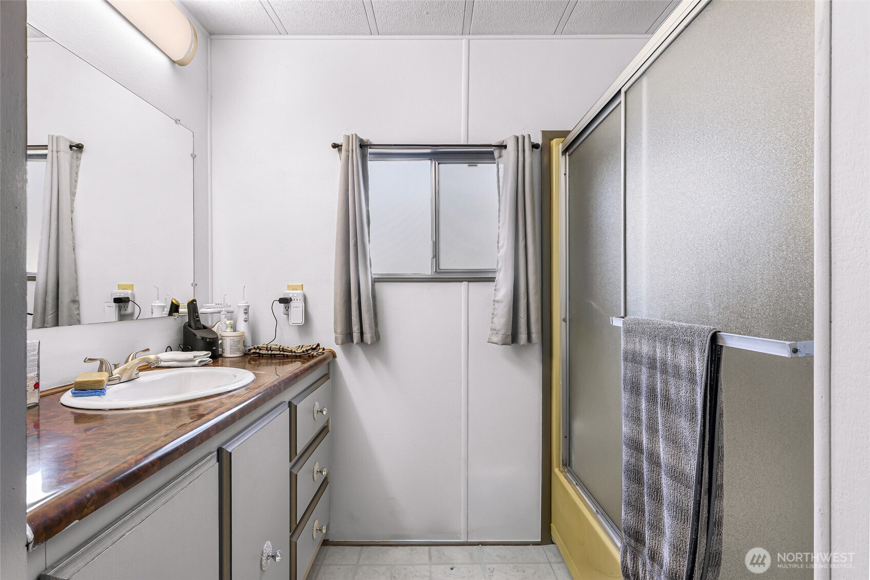 1200 Lincoln Street #406, Bellingham, WA 98229