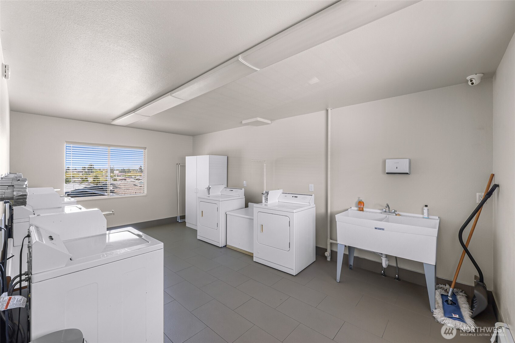 1200 Lincoln Street #406, Bellingham, WA 98229