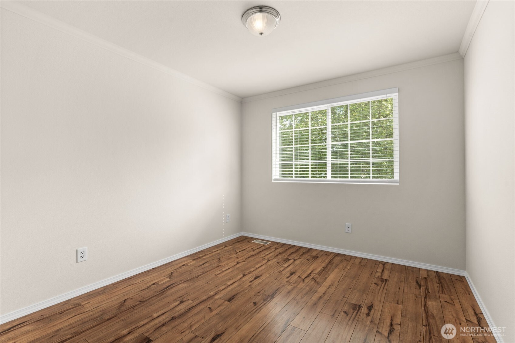 511 Harrison Street , Sumner, WA 98390