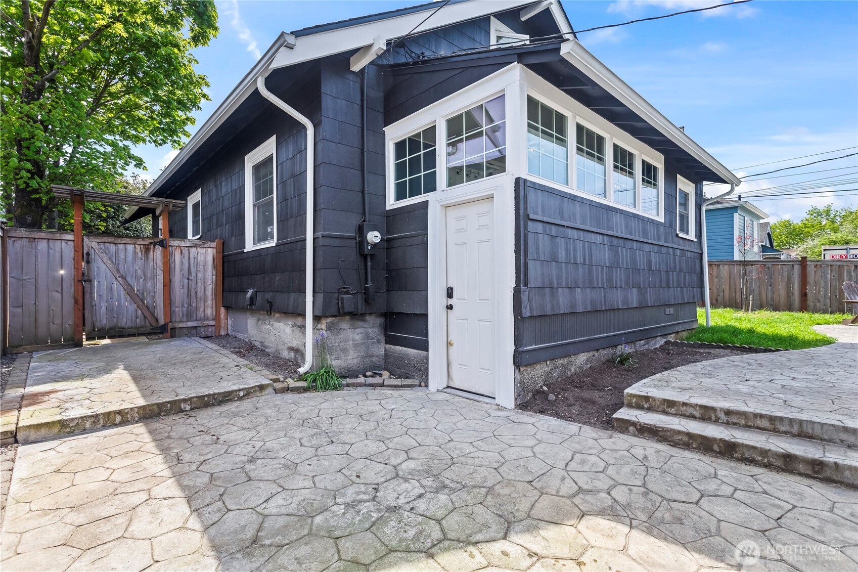 405 E 34th Street , Tacoma, WA 98404
