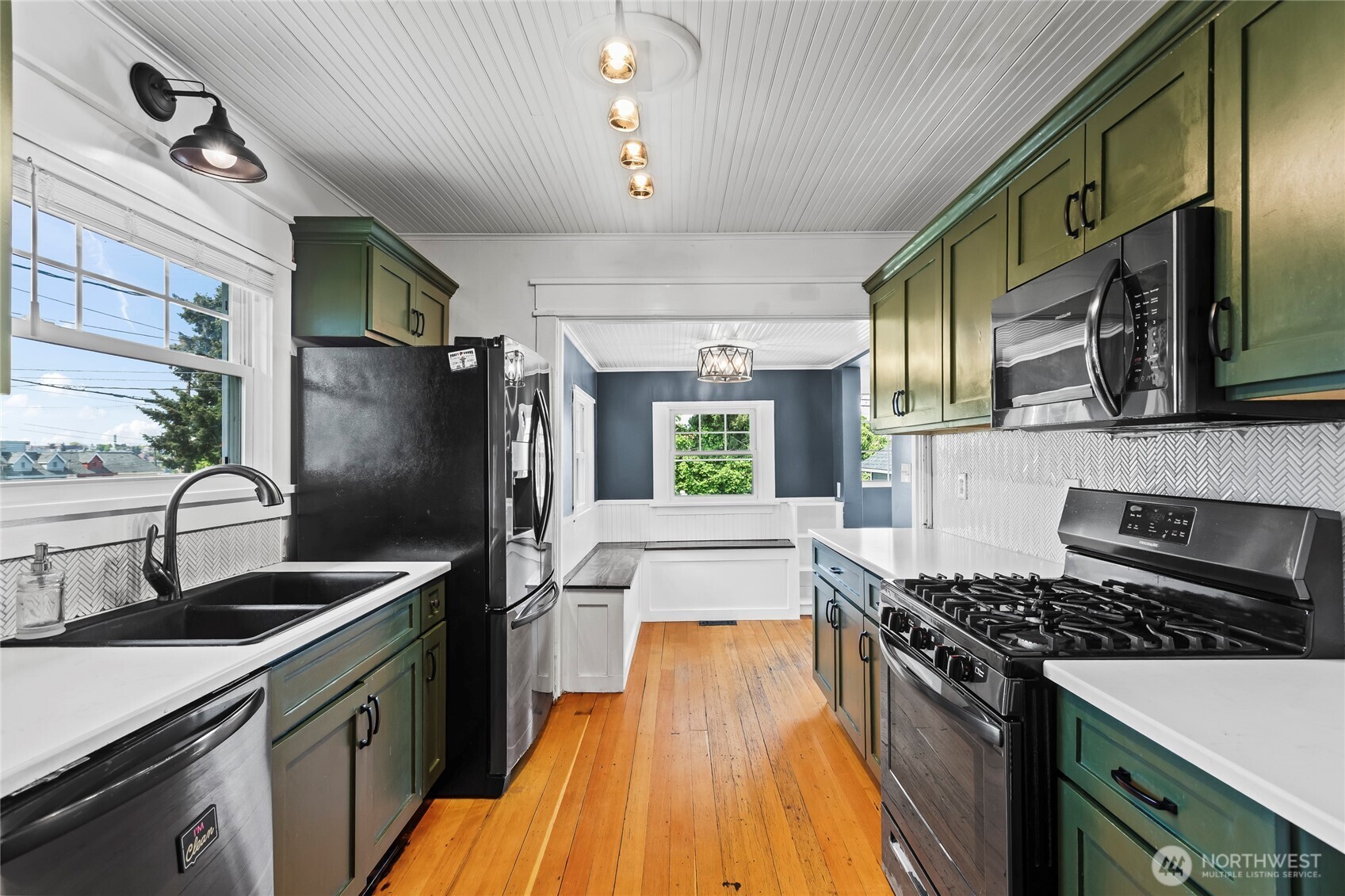 405 E 34th Street , Tacoma, WA 98404