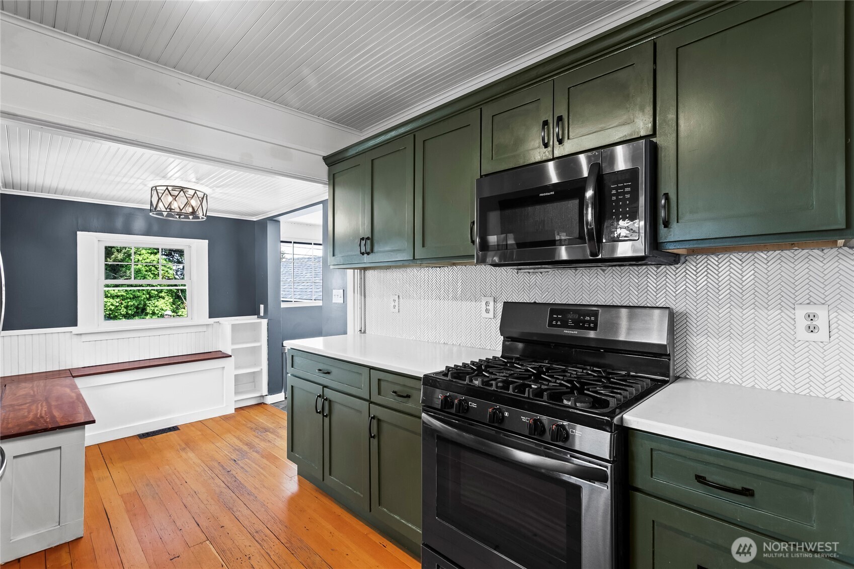 405 E 34th Street , Tacoma, WA 98404