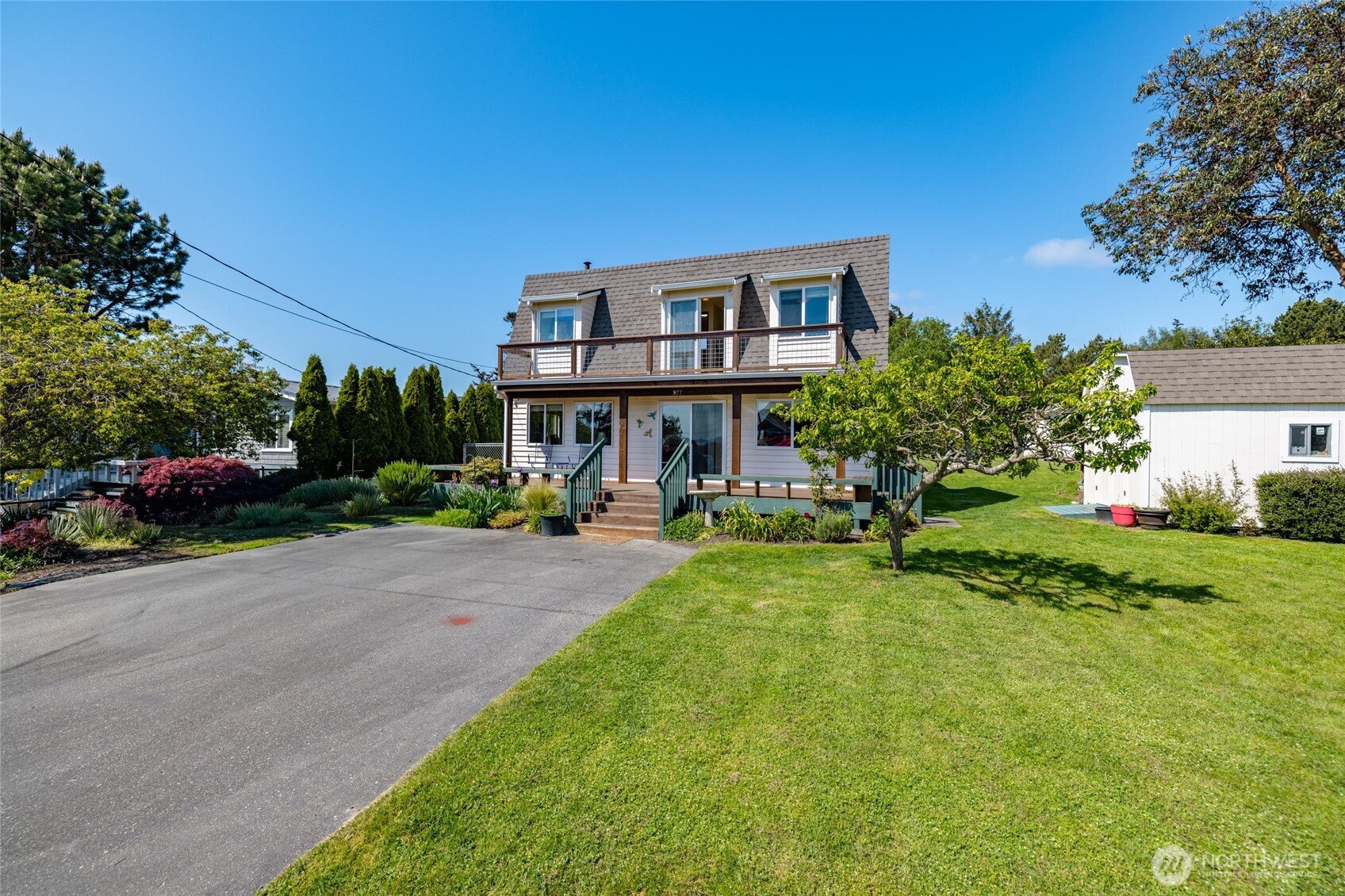 977 Moonraker Drive , Freeland, WA 98249