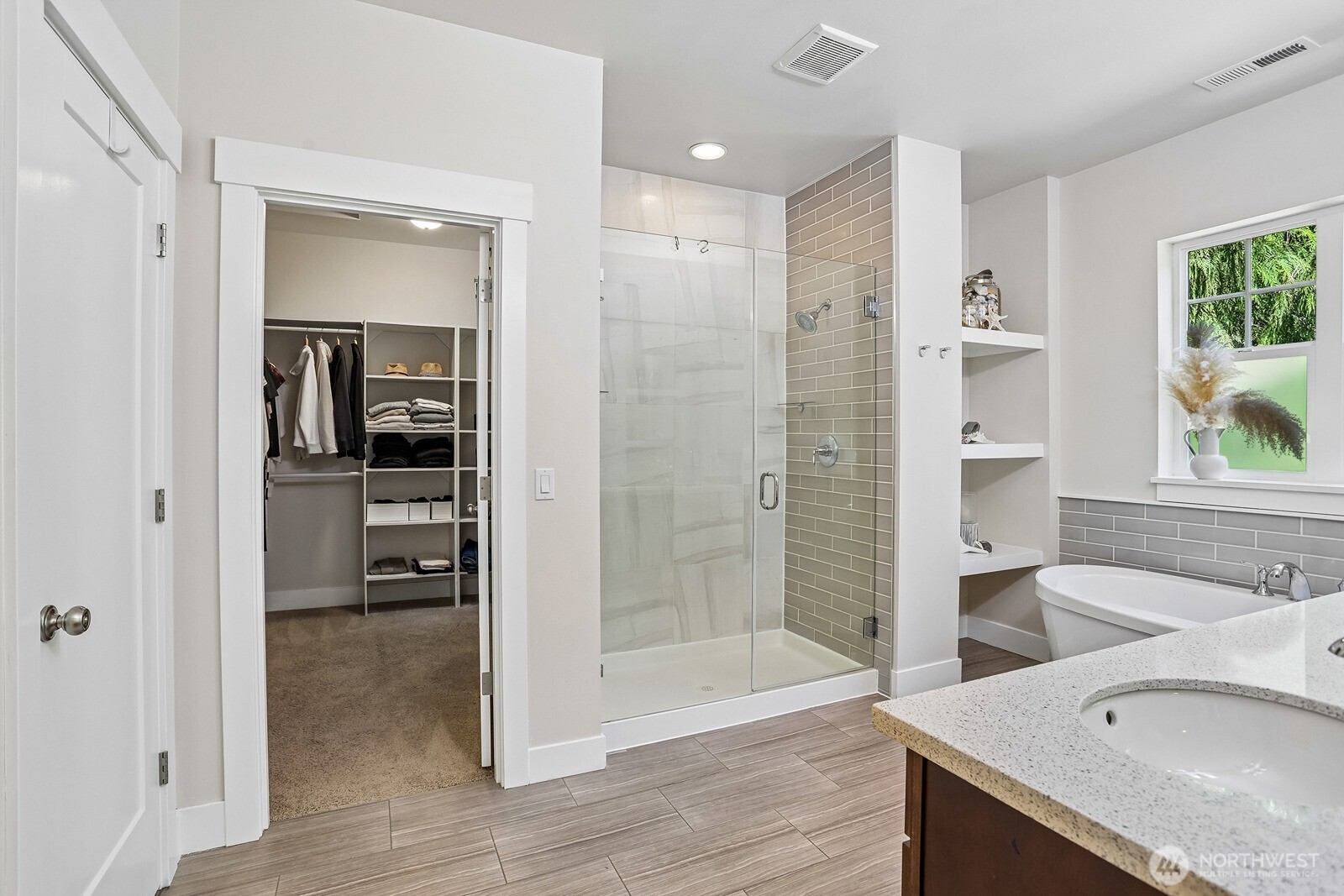 18235 NE 196th Court , Woodinville, WA 98077-8242