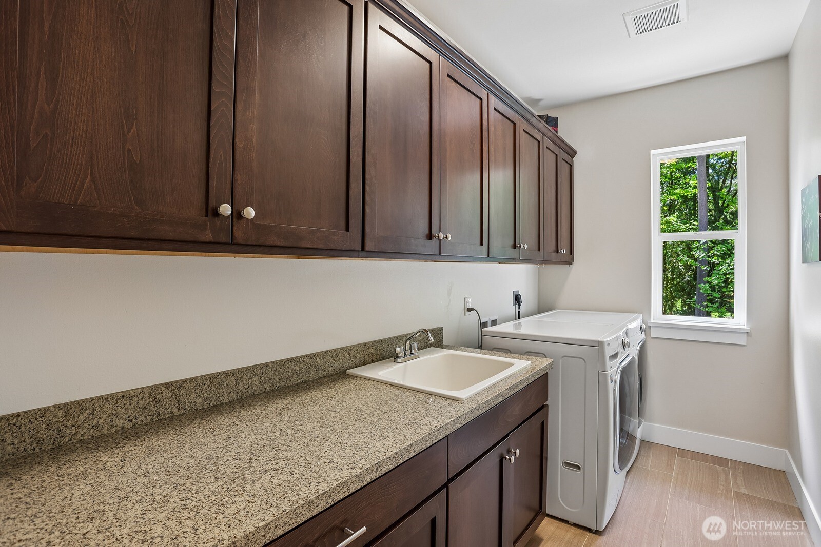18235 NE 196th Court , Woodinville, WA 98077-8242