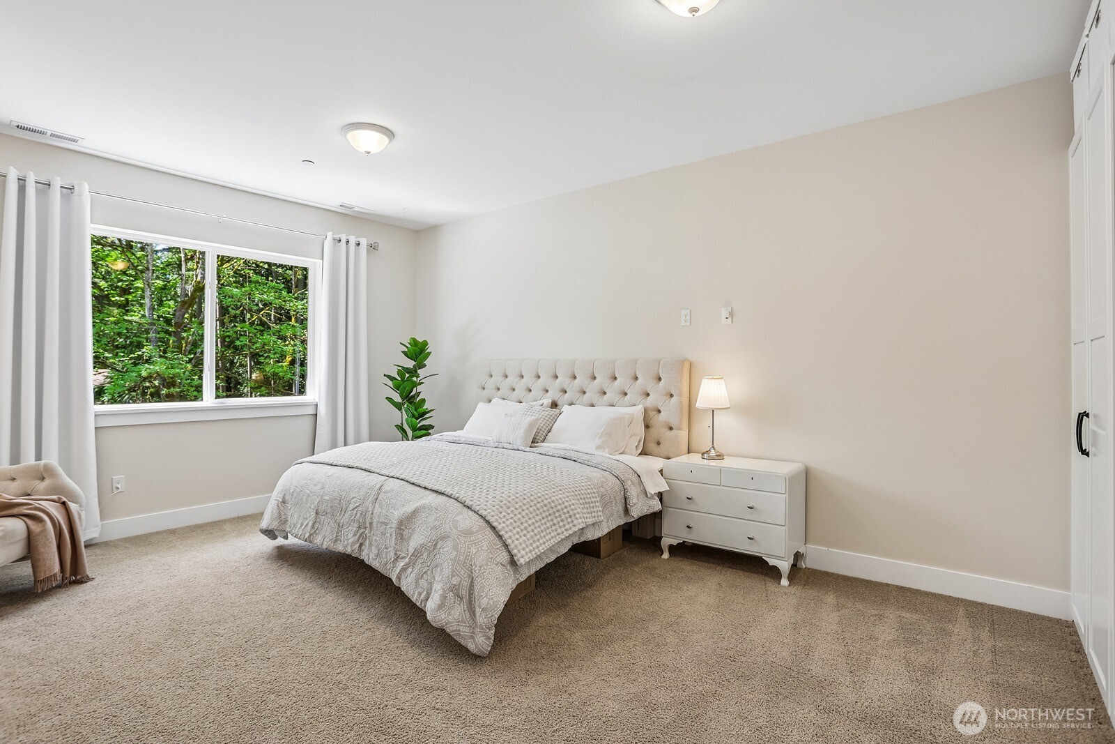 18235 NE 196th Court , Woodinville, WA 98077-8242