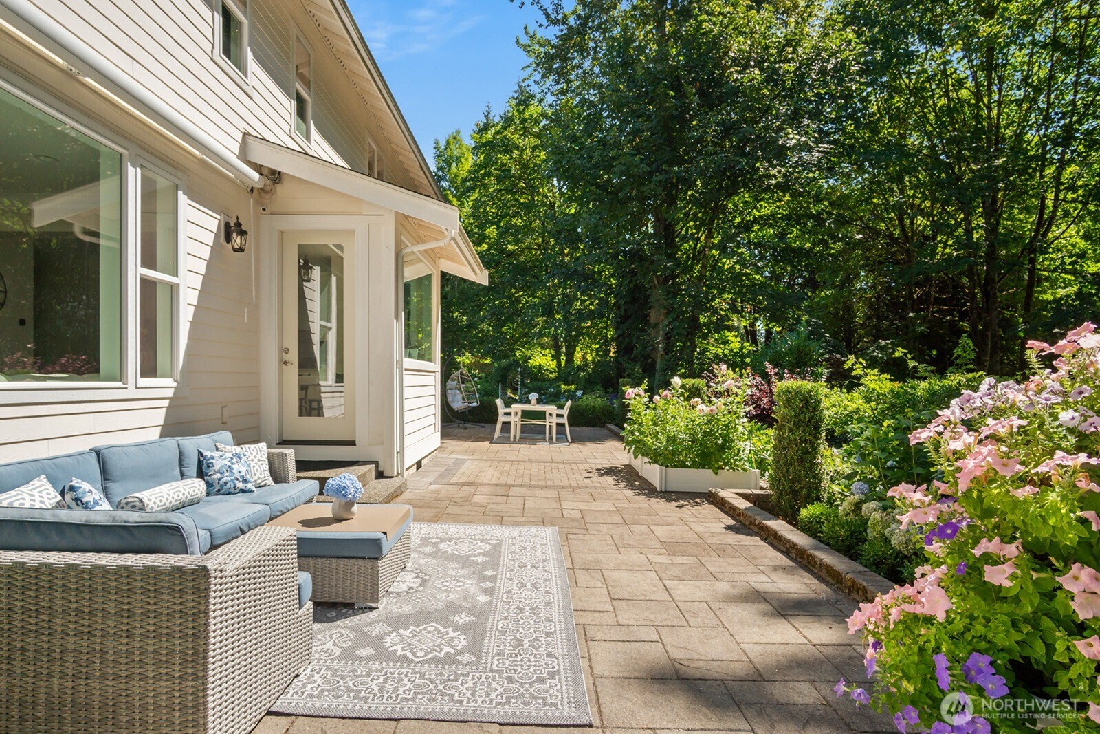 18235 NE 196th Court , Woodinville, WA 98077-8242