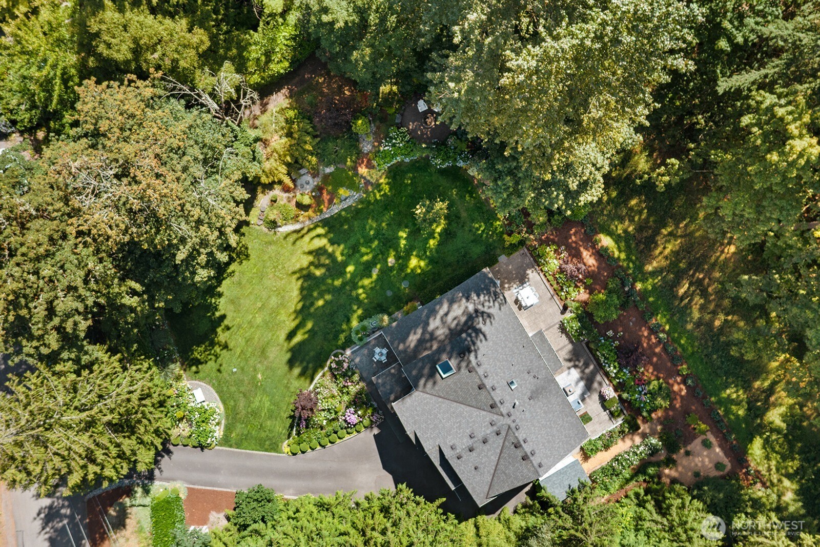 18235 NE 196th Court , Woodinville, WA 98077-8242