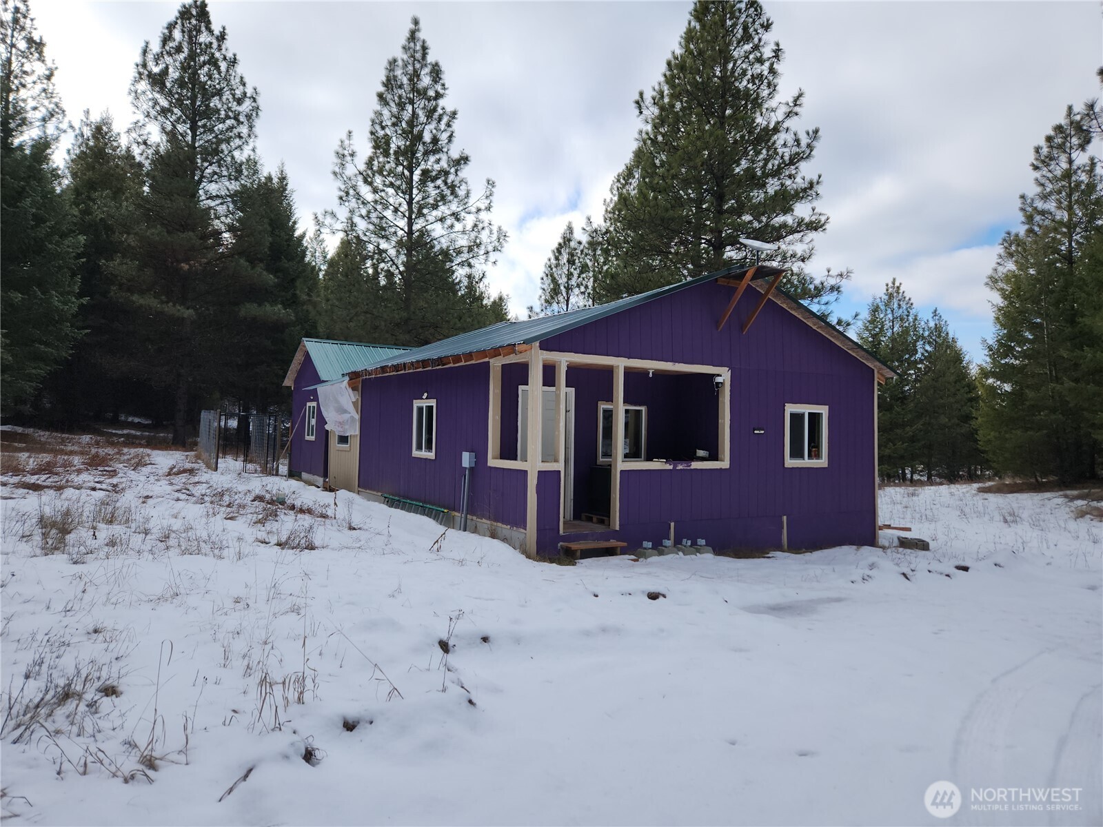 10 Mountain View Road , Republic, WA 99166