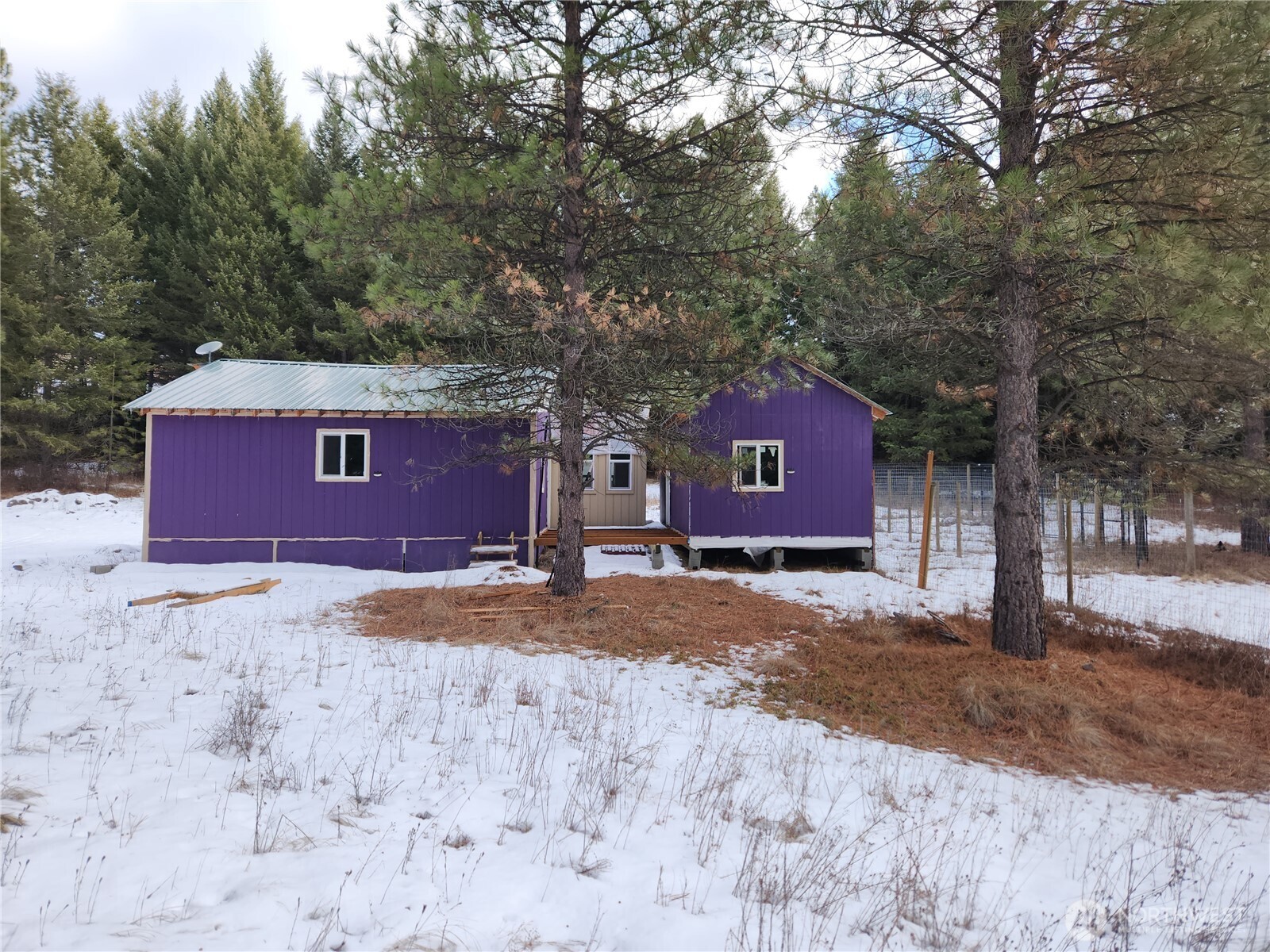 10 Mountain View Road , Republic, WA 99166