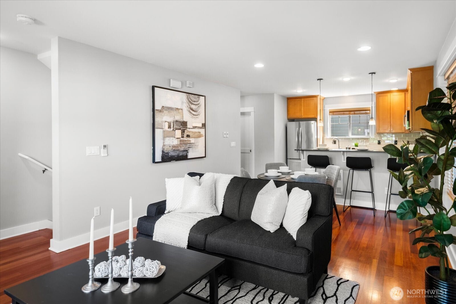 4429 41st Avenue SW #B, Seattle, WA 98116