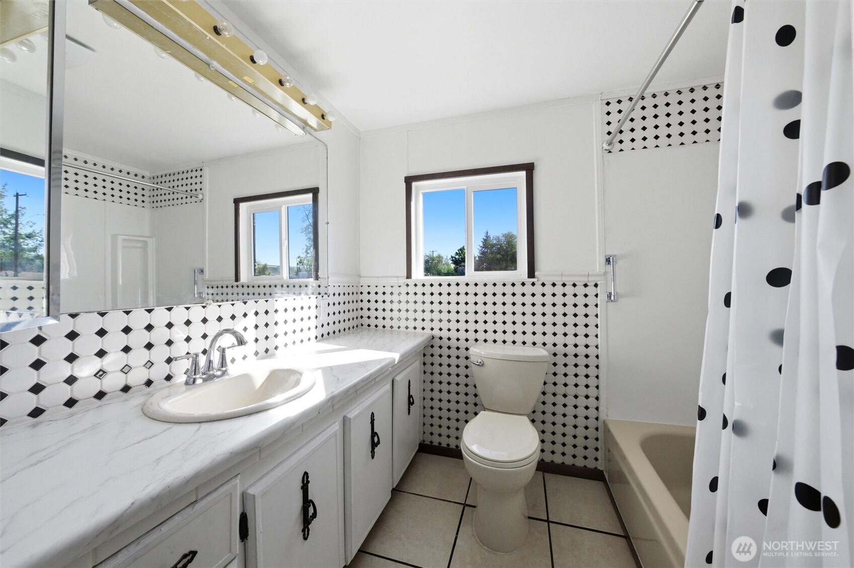 304 W Clay , Dayton, WA 99328