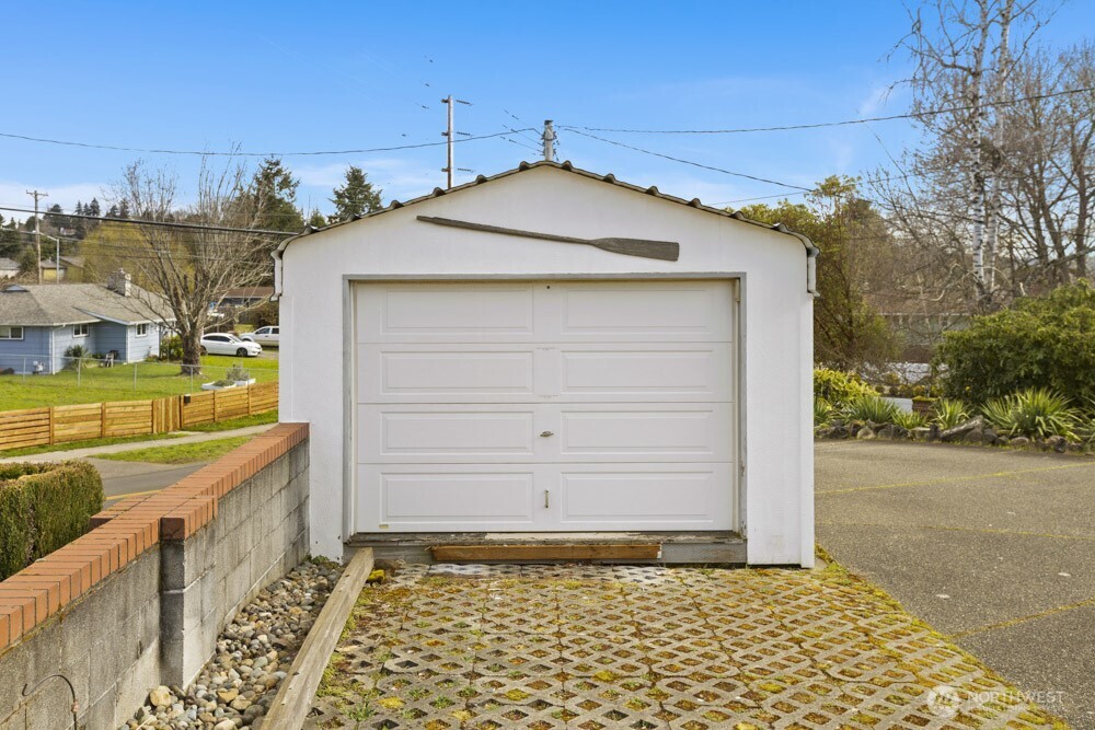 1244 Browns Point Boulevard , Tacoma, WA 98422