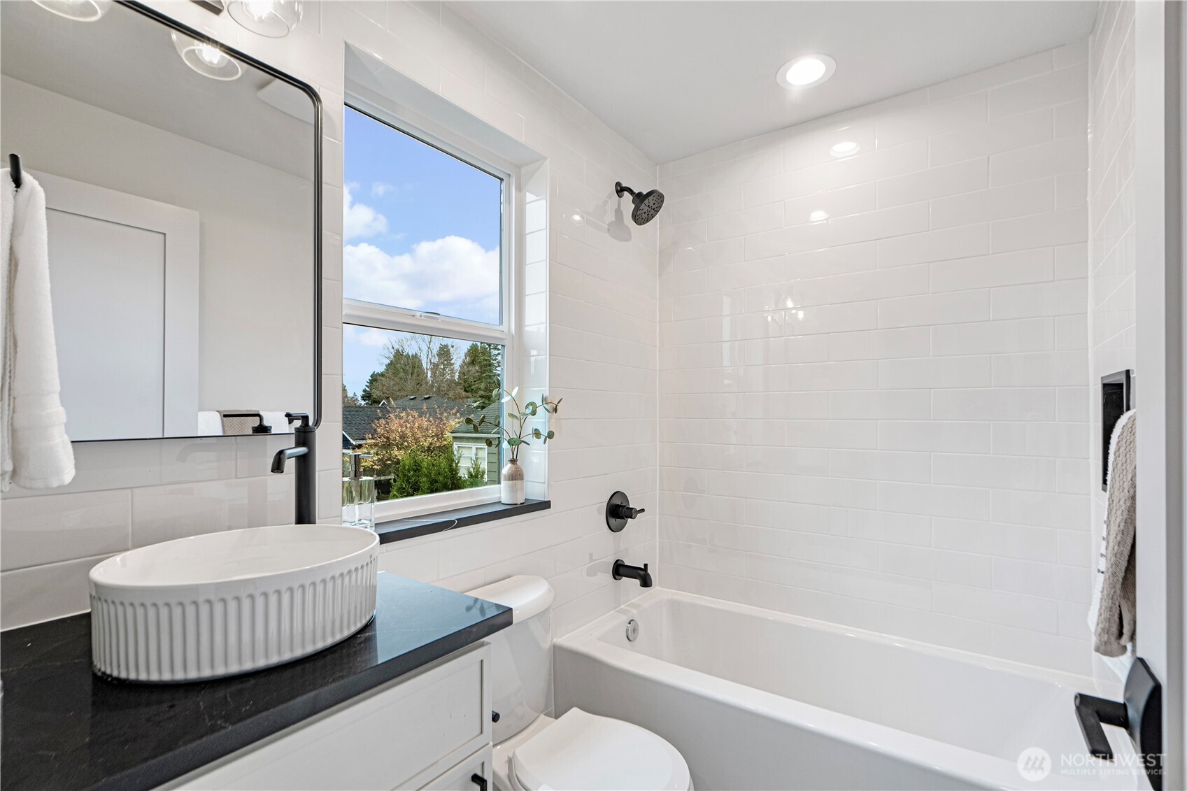3054 Fairmount Ave SW #B, Seattle, WA 98116