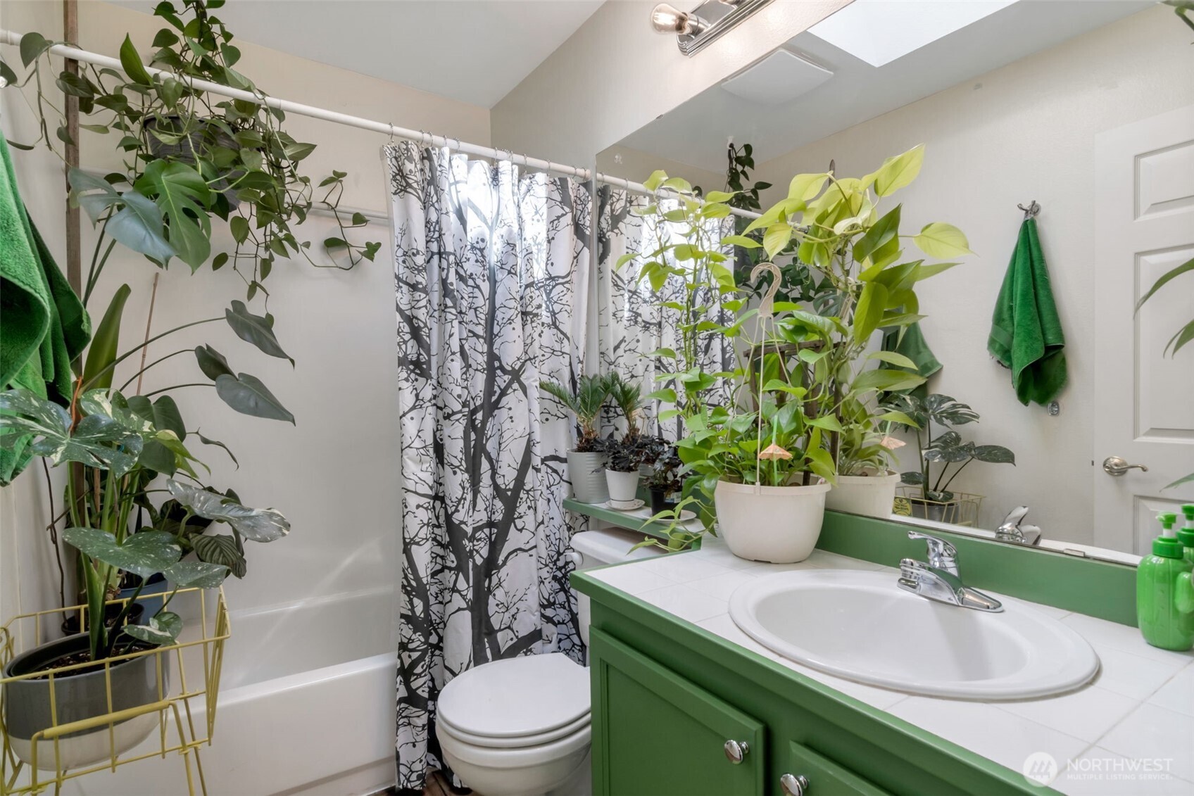 5802 14th Drive W #B, Everett, WA 98203-5921