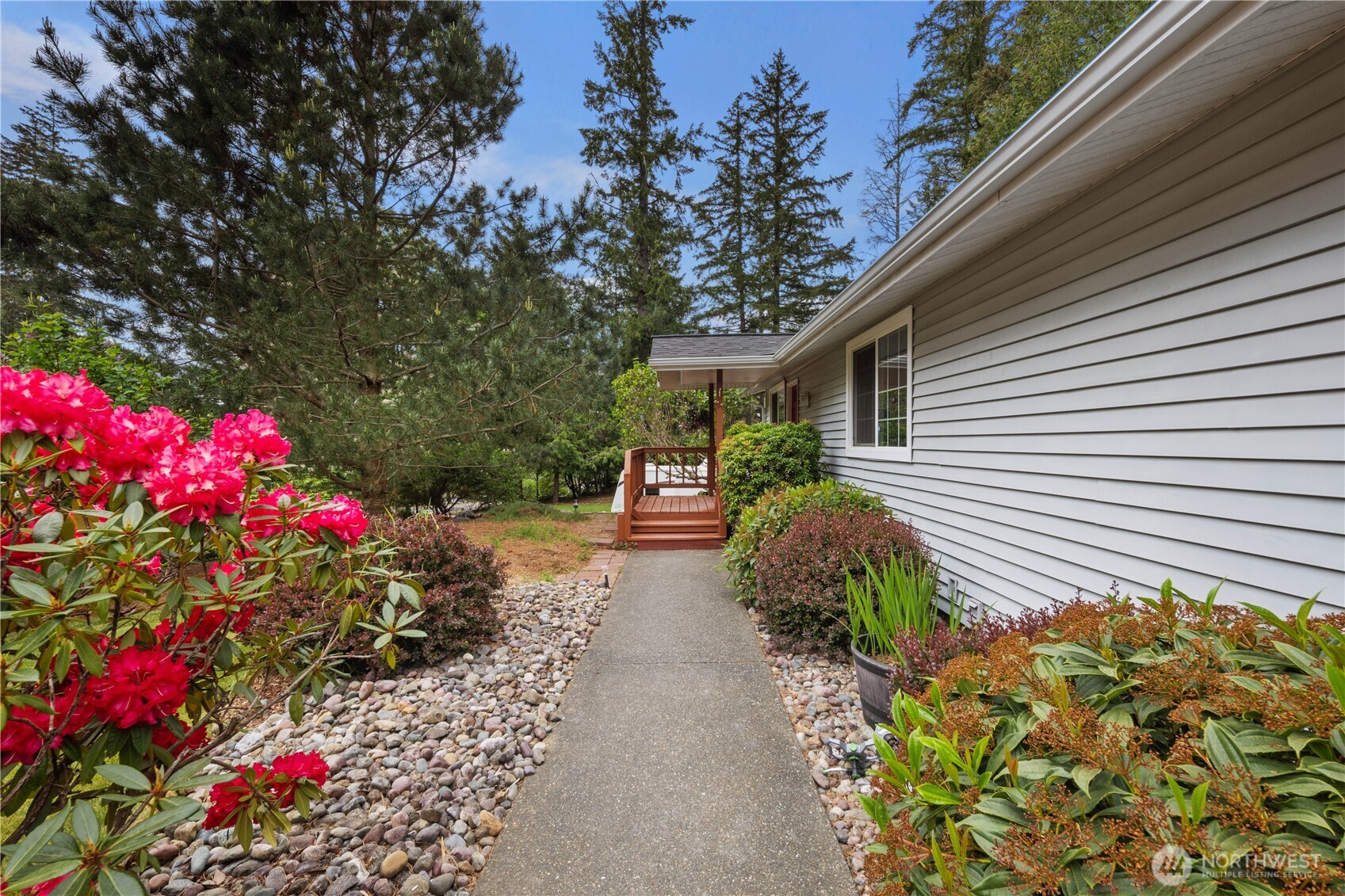 90 E Lakeland Way , Allyn, WA 98524