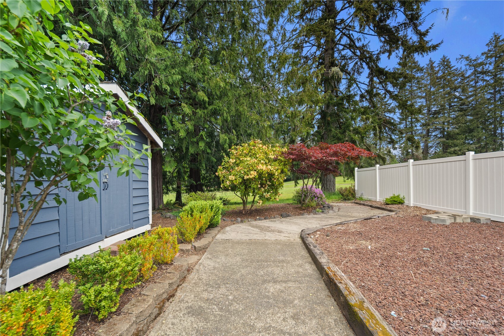 90 E Lakeland Way , Allyn, WA 98524
