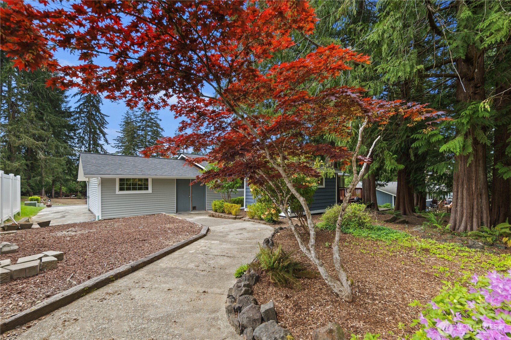 90 E Lakeland Way , Allyn, WA 98524