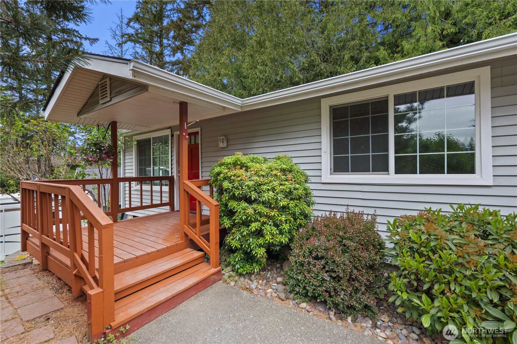 90 E Lakeland Way , Allyn, WA 98524
