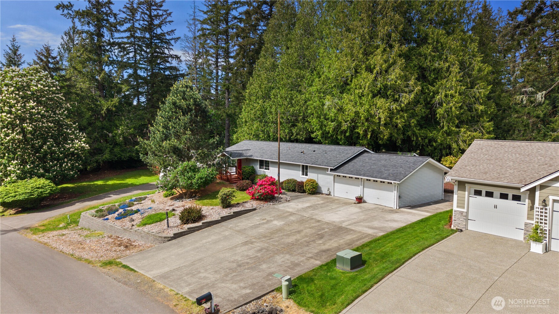 90 E Lakeland Way , Allyn, WA 98524